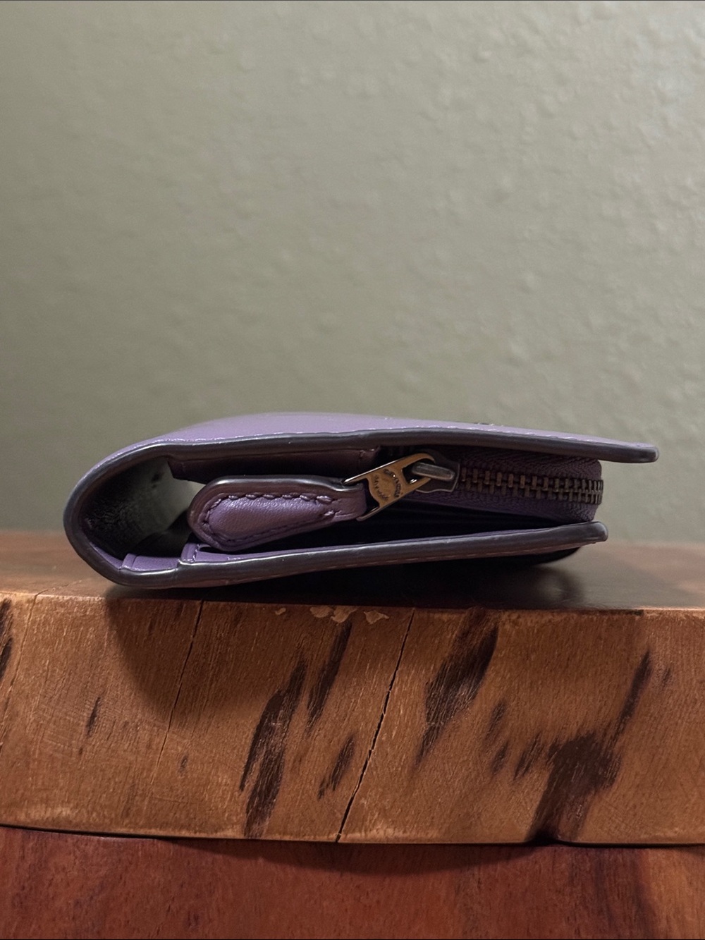 Rare Color Coach Skinny Wallet in Muted Grape - Picture 6 of 10